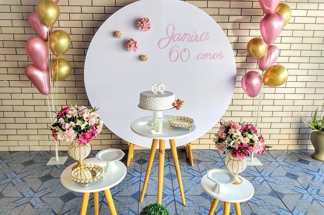 Decoração de Bolo de Aniversário Feminino - Decoração Fácil