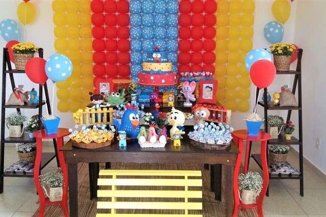 Decoração de Festa Galinha Pintadinha