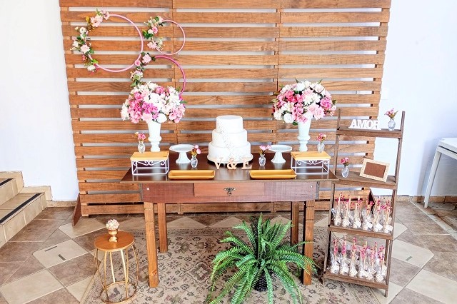 Decoração de Casamento Rústica com Painel de Pallet